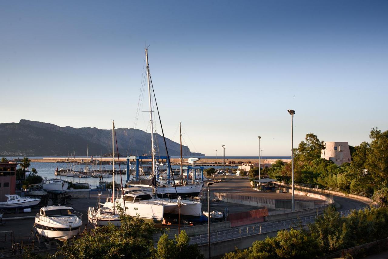 Loft Lungomare Vista Mare E Monti Apartment Arbatax Exterior photo